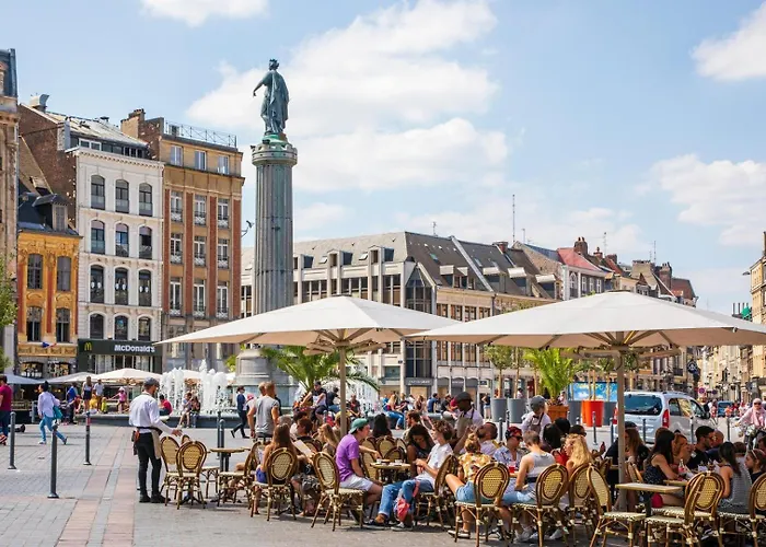 Апартаменты Centre - Nice, Cozy And Functional