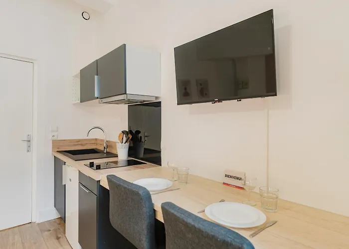 Centre - Nice, Cozy And Functional